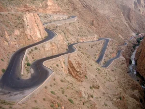 Hairpin bends of the Dades Gorge on day 3 of the 4 days tour from Errachidia to Marrakech