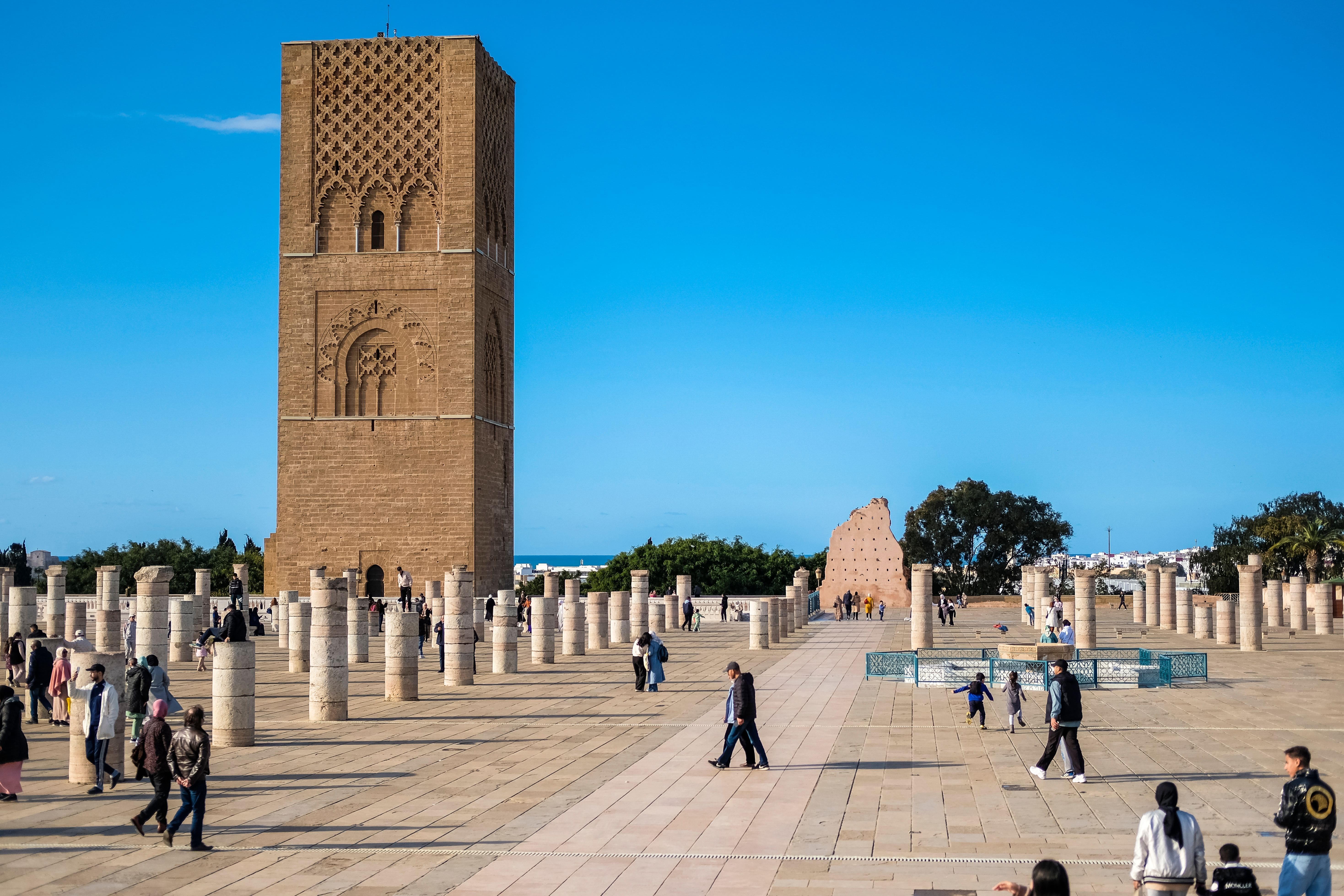 Torre Mohamed VI sobre el río Bouregreg